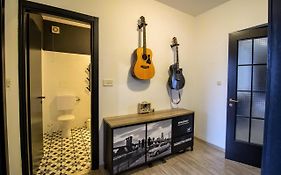 Modern Oasis Apartment Split Private Parking